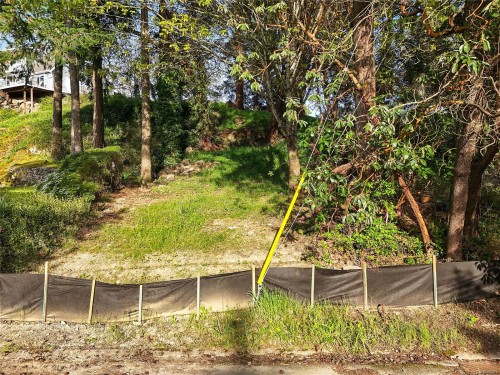 299 Gull Rd, View Royal, BC 