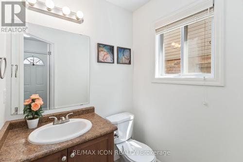 3190 Pomeroy Lane, London South (South V), ON - Indoor Photo Showing Bathroom