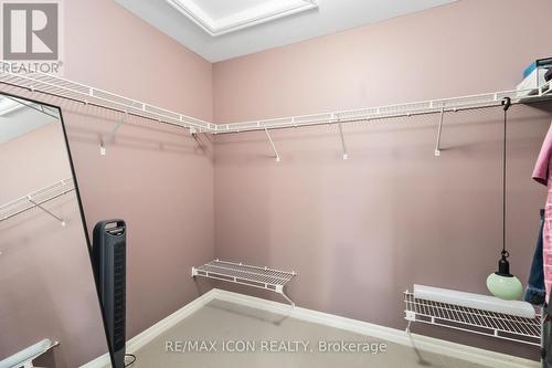 Spacious Walk-in Closet - 3190 Pomeroy Lane, London South (South V), ON - Indoor With Storage
