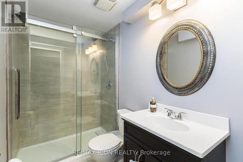 3190 Pomeroy Lane, London South (South V), ON - Indoor Photo Showing Bathroom