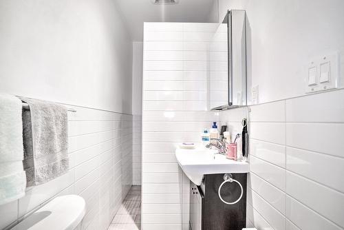 Bathroom - 5436 14E Avenue, Montréal (Rosemont/La Petite-Patrie), QC - Indoor Photo Showing Bathroom