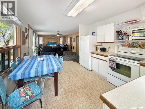 9261 Clement Crescent, Cochin, SK - Indoor Photo Showing Kitchen