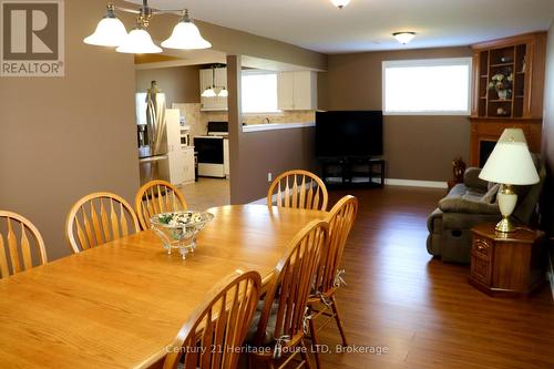 8292 Feren Drive S, Niagara Falls (Ascot), ON - Indoor Photo Showing Dining Room
