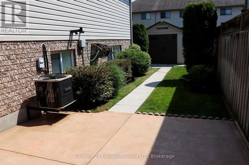 8292 Feren Drive S, Niagara Falls (Ascot), ON - Outdoor