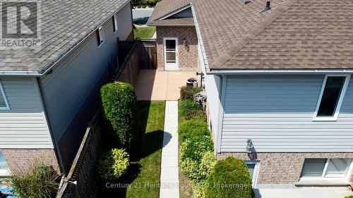 8292 Feren Drive S, Niagara Falls (Ascot), ON - Outdoor With Exterior