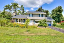 191 Stonehenge Drive  Beaconsfield, QC H9W 3X8