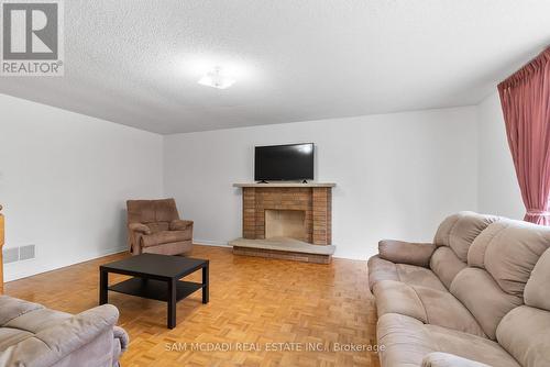 3346 Palgrave Road, Mississauga, ON - Indoor Photo Showing Living Room