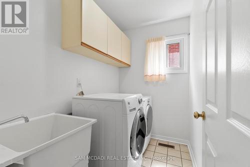 3346 Palgrave Road, Mississauga, ON - Indoor Photo Showing Laundry Room