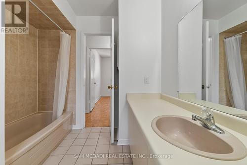 3346 Palgrave Road, Mississauga, ON - Indoor Photo Showing Bathroom