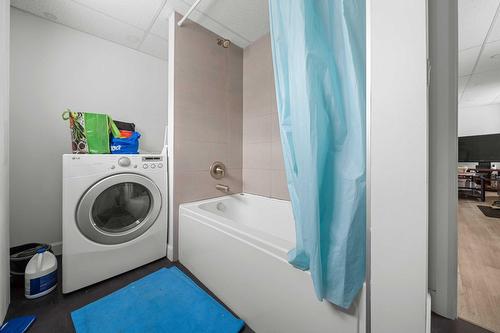 Logement - 249  - 259 Rue Notre-Dame E., Victoriaville, QC - Indoor Photo Showing Laundry Room
