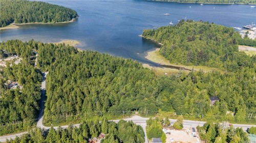 2091 Peninsula Rd, Ucluelet, BC 