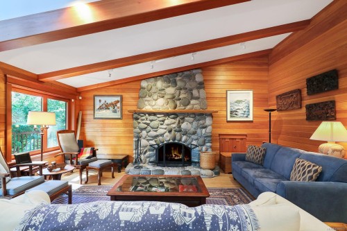 1717 Glen Urquhart Dr, Courtenay, BC 