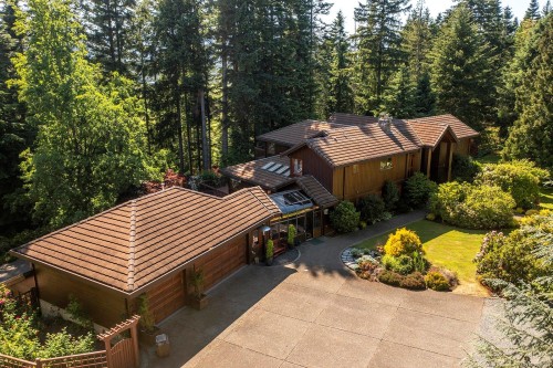 1717 Glen Urquhart Dr, Courtenay, BC 