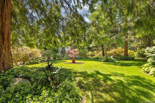 1717 Glen Urquhart Dr, Courtenay, BC 