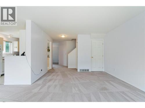 2951 11 Avenue Ne Unit# 5, Salmon Arm, BC - Indoor Photo Showing Other Room