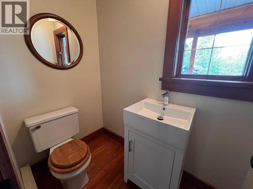 3272 Millar Road, Smithers, BC - Indoor Photo Showing Bathroom