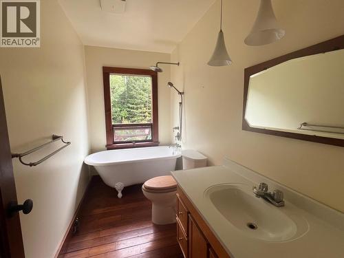 3272 Millar Road, Smithers, BC - Indoor Photo Showing Bathroom