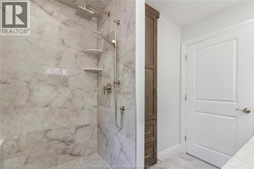 68 Belleview Drive, Kingsville, ON - Indoor Photo Showing Bathroom
