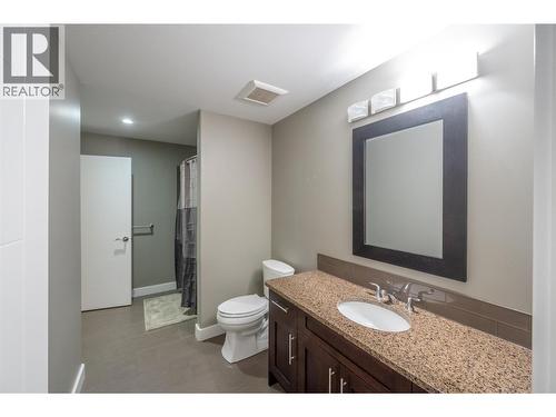 170 Stocks Crescent Unit# 178, Penticton, BC - Indoor Photo Showing Bathroom