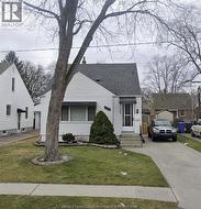 871 Villaire AVENUE  Windsor, ON N8S 2J3