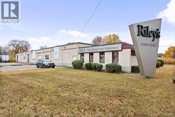 2570 OUELLETTE AVENUE  Windsor, ON N8X 1L7