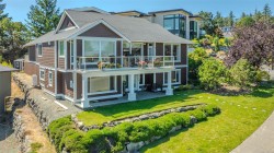 3708 Glen Oaks Dr  Nanaimo, BC V9T 6H2