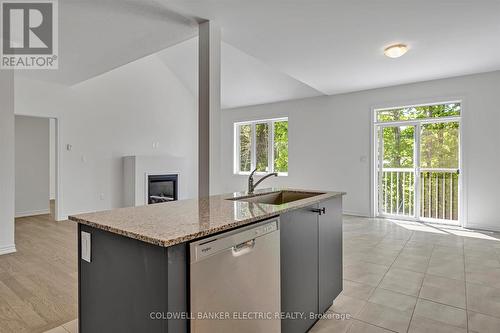 3 Hillcroft Way, Kawartha Lakes (Bobcaygeon), ON - Indoor Photo Showing Kitchen