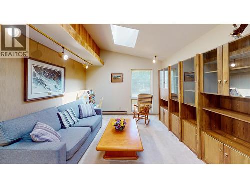 105 Castle Mountain Road, Fernie, BC - Indoor Photo Showing Living Room