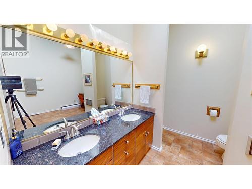 105 Castle Mountain Road, Fernie, BC - Indoor Photo Showing Bathroom