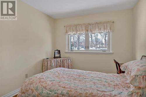 114 O'Carroll Avenue, Peterborough (Northcrest Ward 5), ON - Indoor Photo Showing Bedroom