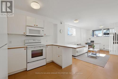 67 Pinhey Street, Ottawa, ON - Indoor Photo Showing Kitchen