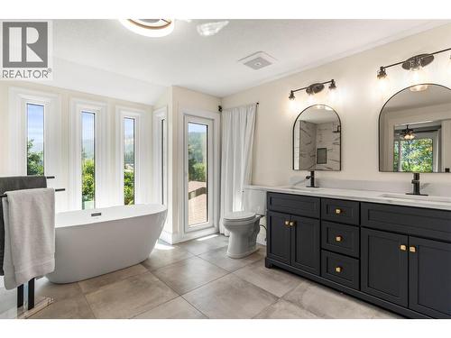 48 Waterside Road, Enderby, BC - Indoor Photo Showing Bathroom
