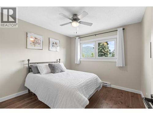 48 Waterside Road, Enderby, BC - Indoor Photo Showing Bedroom