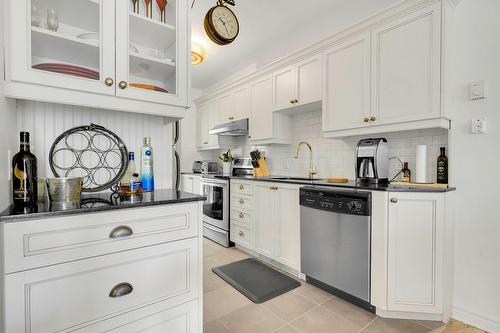 Kitchen - 743A Rue Principale, Saint-Sauveur, QC - Indoor Photo Showing Kitchen With Upgraded Kitchen