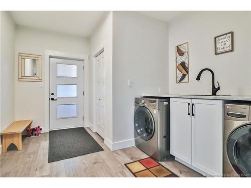 11 Riverside Dr, Petitcodiac, NB 