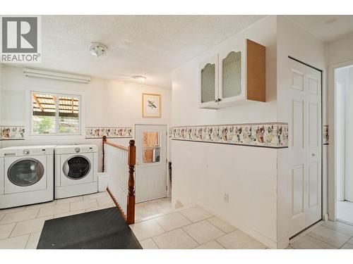3219 River Road, Keremeos, BC - Indoor Photo Showing Laundry Room