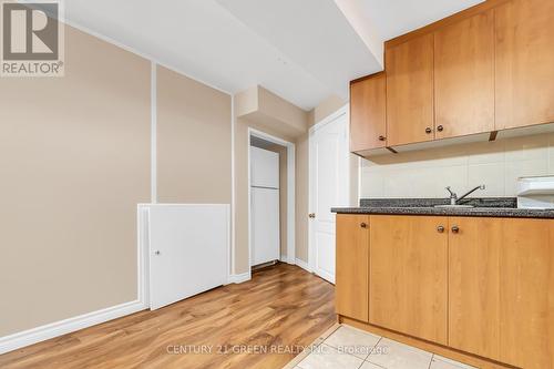 9 Flatlands Way, Brampton, ON - Indoor Photo Showing Kitchen