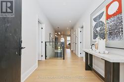 Bright and inviting foyer - 
