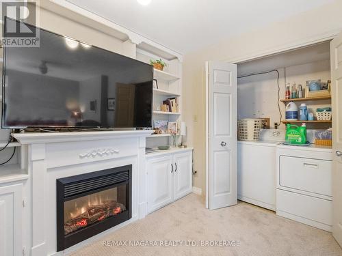 735 Niagara Boulevard, Fort Erie (Central), ON - Indoor With Fireplace