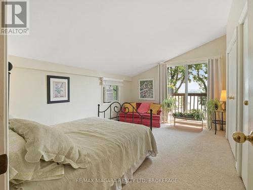 735 Niagara Boulevard, Fort Erie (Central), ON - Indoor Photo Showing Bedroom