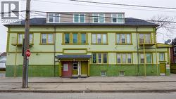 401 PARENT AVENUE  Windsor, ON N9A 2B9