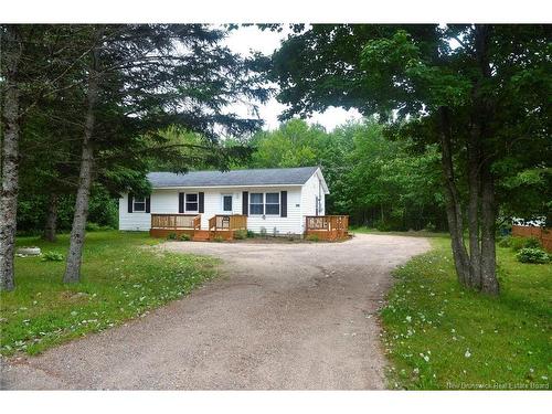 82 Old Harvey Rd, Mcadam, NB 