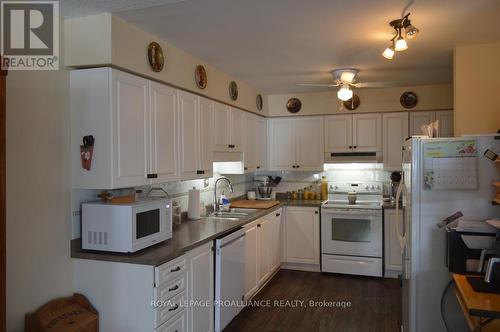 205 - 56 Tripp Boulevard, Quinte West (Trenton Ward), ON - Indoor Photo Showing Kitchen
