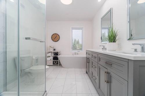 Bathroom - 145 7E Rang, Mont-Tremblant, QC - Indoor Photo Showing Bathroom