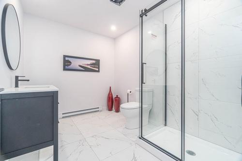 Bathroom - 145 7E Rang, Mont-Tremblant, QC - Indoor Photo Showing Bathroom