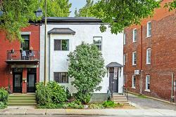 4015  - 4017 Rue de Bordeaux  Montréal (Le Plateau-Mont-Royal), QC H2K 3Z4