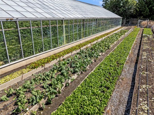 6070 Oldfield Rd, Saanich, BC 