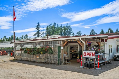 6070 Oldfield Rd, Saanich, BC 