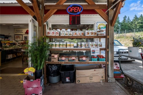 6070 Oldfield Rd, Saanich, BC 