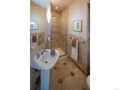 1201-21 Dallas Rd, Victoria, BC - Indoor Photo Showing Bathroom